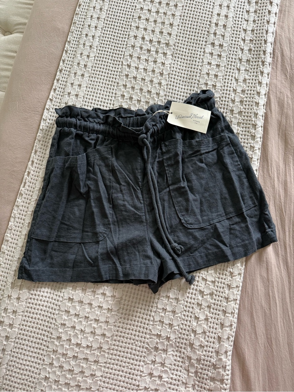 NEW Universal Thread Black Paperbag Waist Linen-Blend Shorts Size S